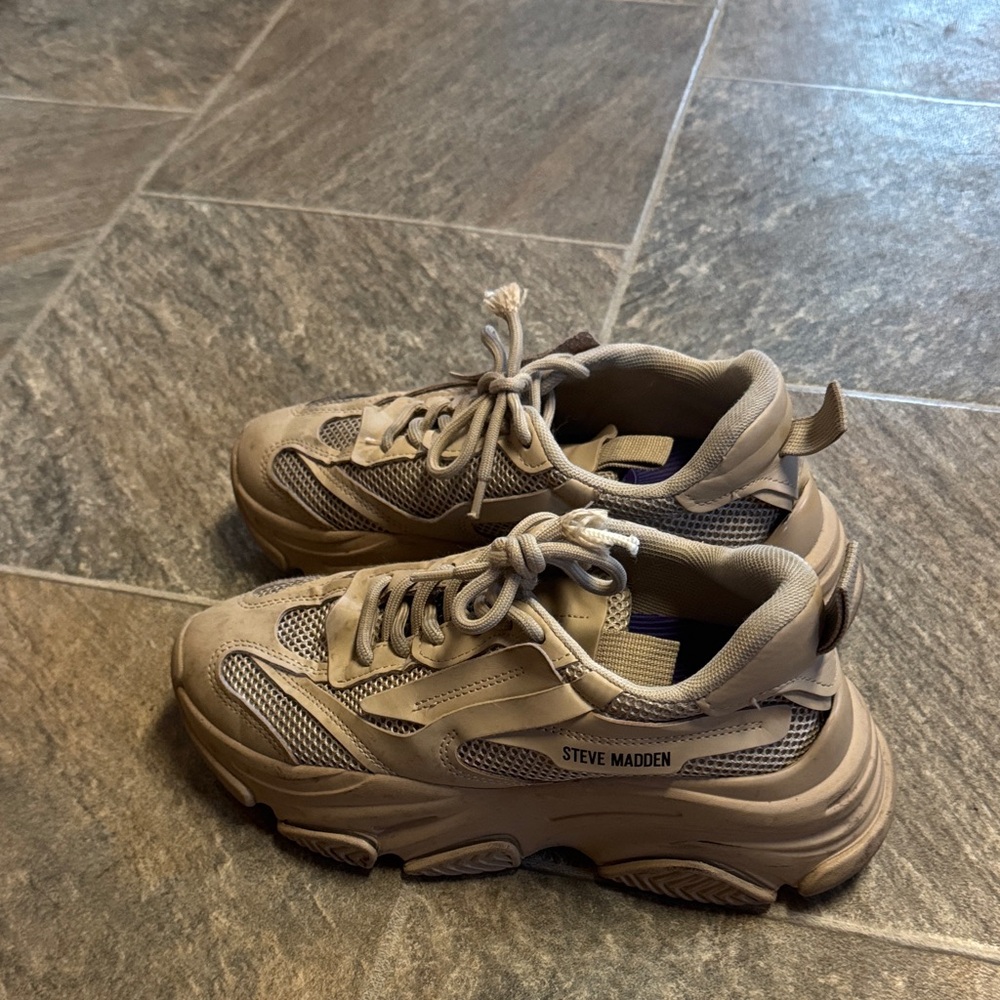 Steve Madden Men's Beige Chunky Sneakers